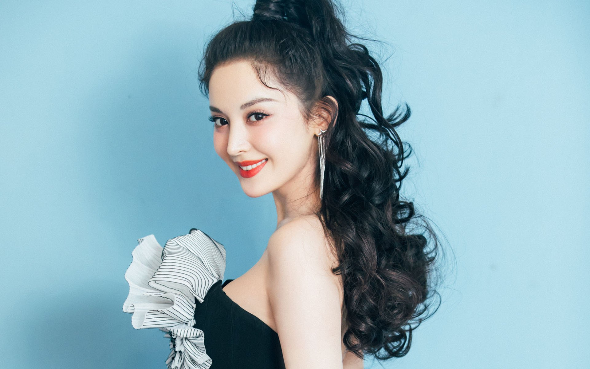 Kysports-_趣味运动会：家庭参与的快乐时光_，家庭趣味运动会作文